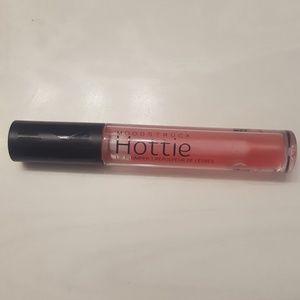 Younique lip plumper